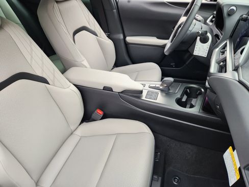 New 2026 Lexus UX 300h FWD image 6