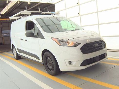 Used 2023 Ford Transit Connect XLT image 3