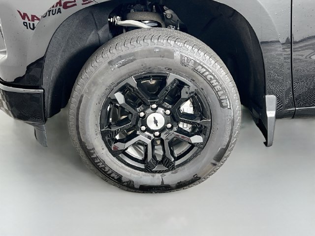 Used 2026 Chevrolet Silverado 1500 RST AWD/4WD image 26