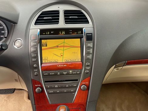 Used 2011 Lexus ES 350 FWD image 10