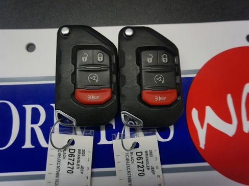 Used 2022 Jeep Wrangler Rubicon w/ LED Lighting Group image 19