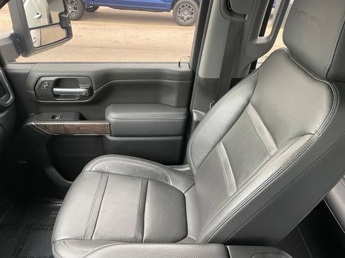 Used 2021 GMC Sierra 2500 Denali w/ Denali Ultimate Package AWD/4WD image 21