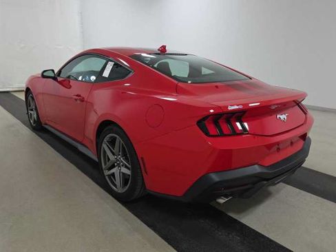 Used 2024 Ford Mustang Coupe RWD image 4