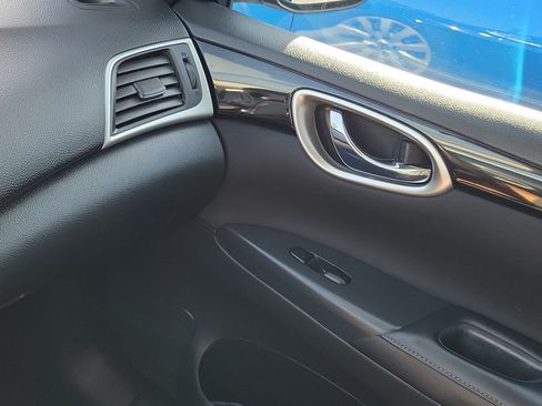 Used 2017 Nissan Sentra SV FWD image 28
