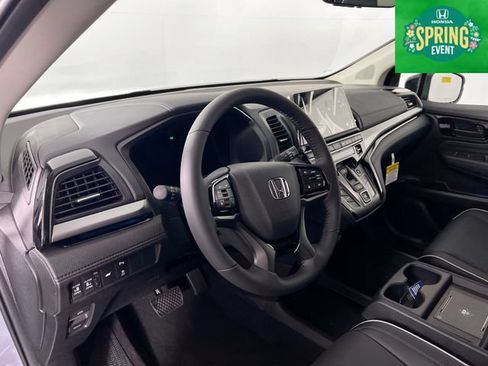 New 2026 Honda Odyssey Touring image 10