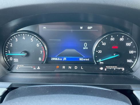 Used 2024 Ford Explorer XLT w/ Equipment Group 202A AWD/4WD image 33