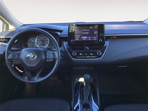 Certified 2022 Toyota Corolla LE w/ LE Premium Package image 10