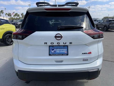 Certified 2025 Nissan Rogue SV image 4