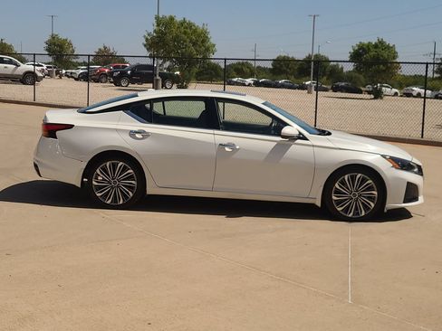 Certified 2023 Nissan Altima 2.5 SL FWD image 4