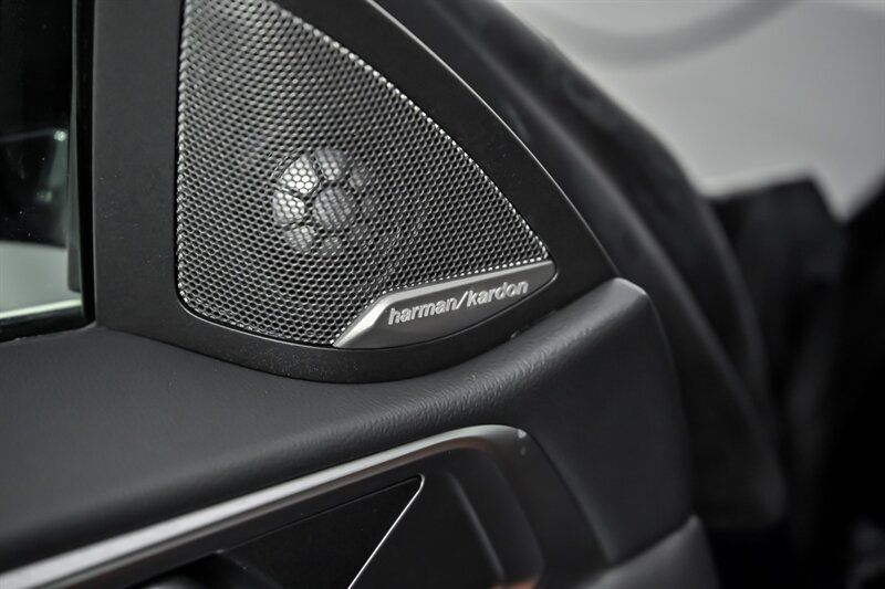 Used 2023 BMW M4 xDrive Competition AWD/4WD image 15