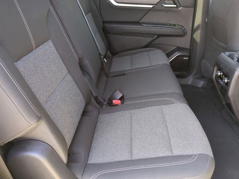 Used 2025 GMC Acadia Elevation image 19