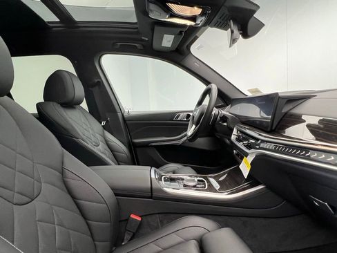 Certified 2025 BMW X5 sDrive40i image 6