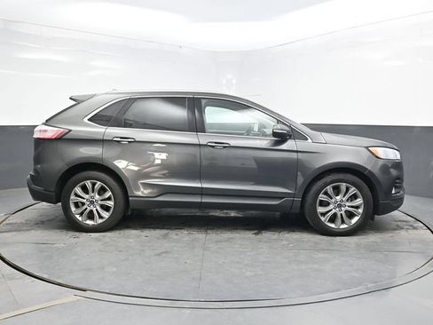 Used 2019 Ford Edge Titanium w/ Cold Weather Package AWD/4WD image 9