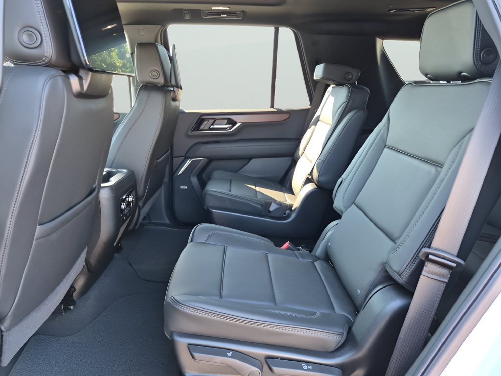 New 2026 GMC Yukon Denali w/ Denali Reserve Package AWD/4WD image 33