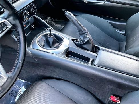 Used 2016 MAZDA MX-5 Miata Sport RWD image 21