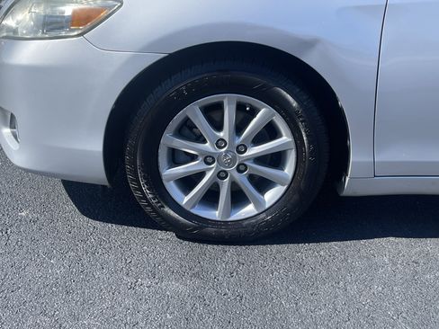 Used 2010 Toyota Camry XLE image 32