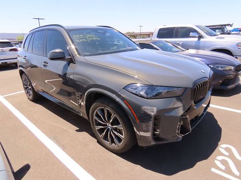 Certified 2025 BMW X5 sDrive40i w/ M Sport Package RWD image 2