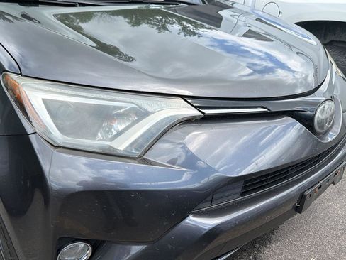 Used 2017 Toyota RAV4 XLE w/ Premium Special Value Package AWD/4WD image 4