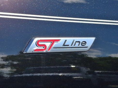 Used 2025 Ford Escape ST-Line Select AWD/4WD image 29