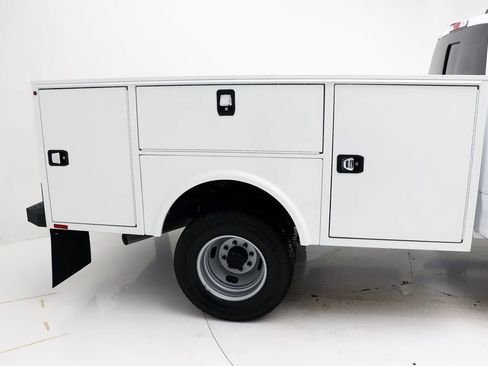 Used 2024 Ford F350 XL w/ Snow Plow Prep Package image 10