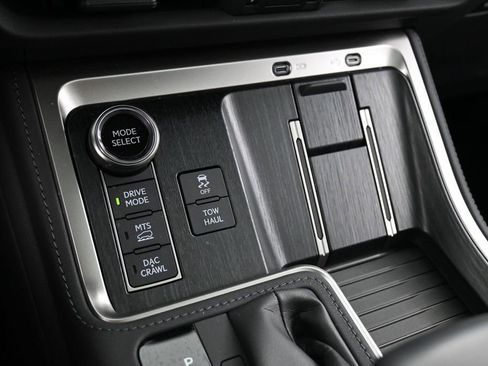 Used 2024 Lexus GX 550 AWD/4WD image 21