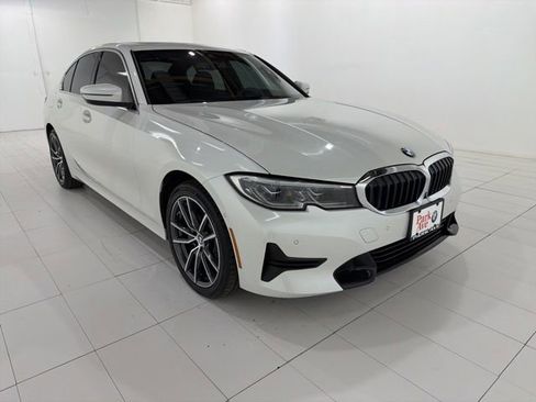 Used 2020 BMW 330i xDrive Sedan w/ Executive Package AWD/4WD image 36