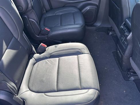Used 2021 GMC Acadia SLT w/ Elevation Edition FWD image 16
