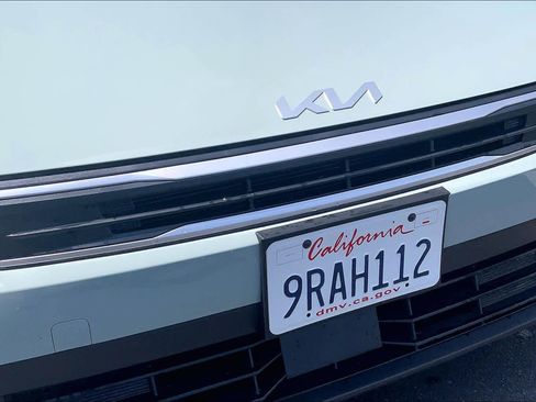 Used 2025 Kia K4 FWD image 29