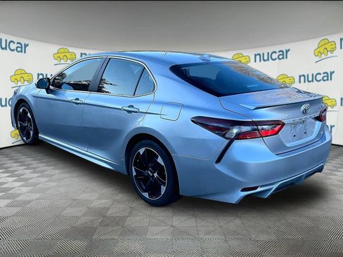 Used 2023 Toyota Camry SE FWD image 3