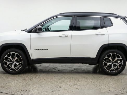 Used 2025 Jeep Compass Limited AWD/4WD image 5