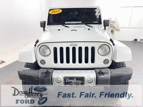 Used 2014 Jeep Wrangler Unlimited Sahara w/ Dual Top Group image 2