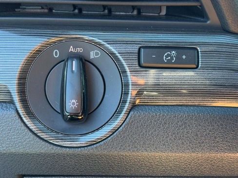 Used 2021 Volkswagen Passat 2.0T R-Line image 15