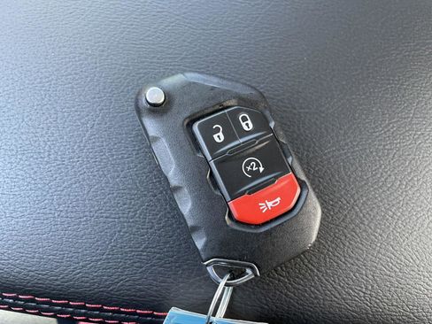 Certified 2022 Jeep Gladiator Rubicon w/ Cold Weather Group image 26