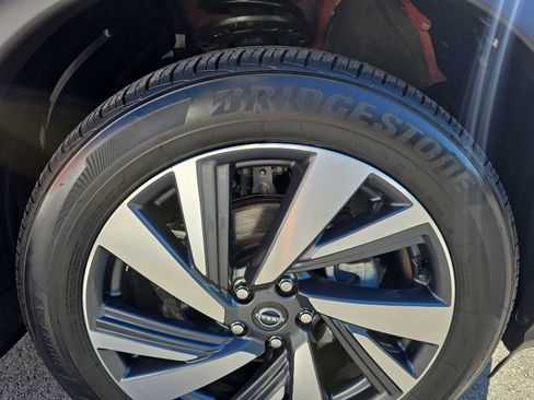 Used 2024 Nissan Murano SL image 5