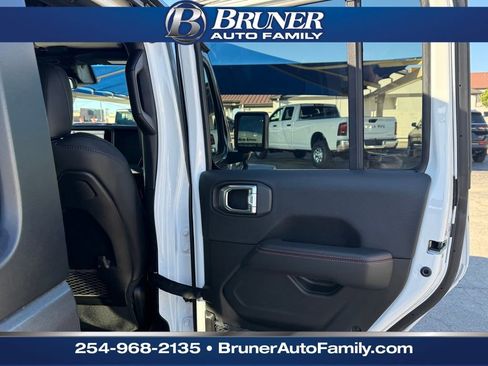 Used 2024 Jeep Wrangler Unlimited Rubicon w/ Safety Group image 15