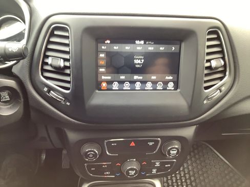 Certified 2019 Jeep Compass Latitude w/ Cold Weather Group image 12