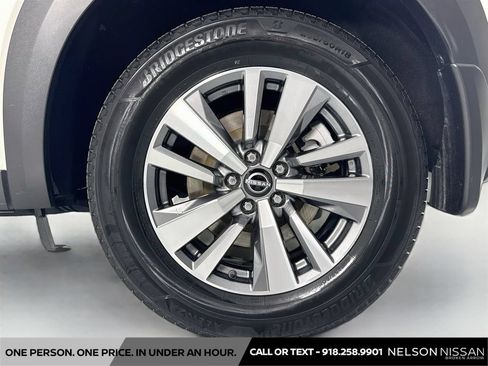 Certified 2023 Nissan Pathfinder SL w/ Lighting Package (N92) AWD/4WD image 32