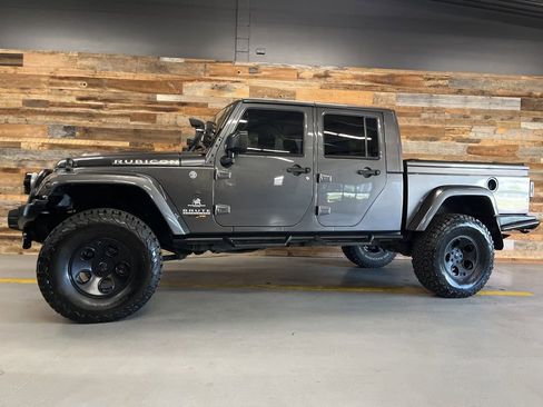 Used 2016 Jeep Wrangler Unlimited Rubicon w/ Connectivity Group AWD/4WD image 67