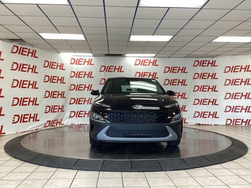 Used 2023 Hyundai Kona SE AWD/4WD image 2
