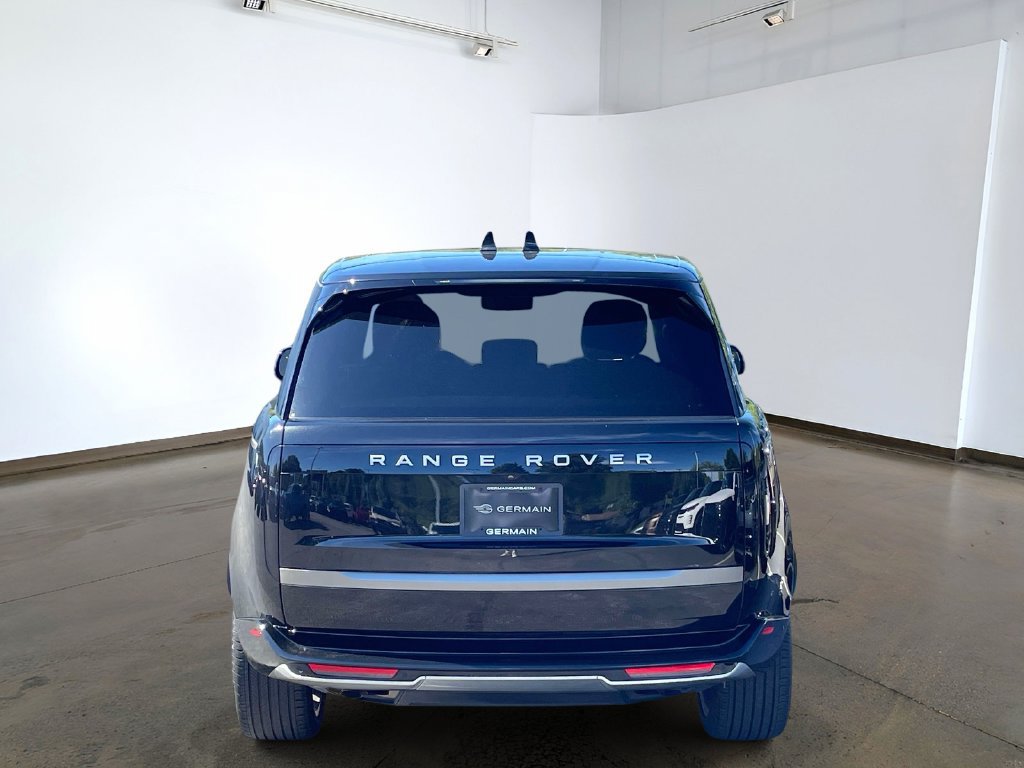 Used 2025 Land Rover Range Rover SE AWD/4WD image 5