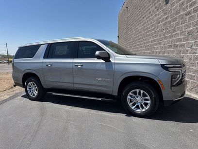 New 2026 Chevrolet Suburban LT w/ Comfort Package