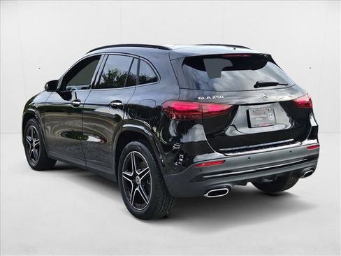 Used 2025 Mercedes-Benz GLA 250 image 8