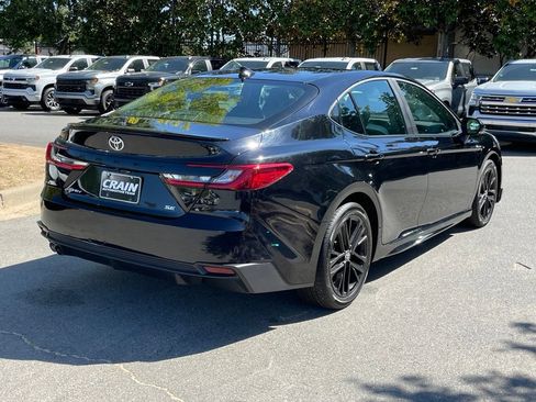Used 2025 Toyota Camry SE FWD image 7