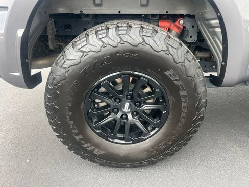 Used 2025 Ford F150 Raptor AWD/4WD image 9
