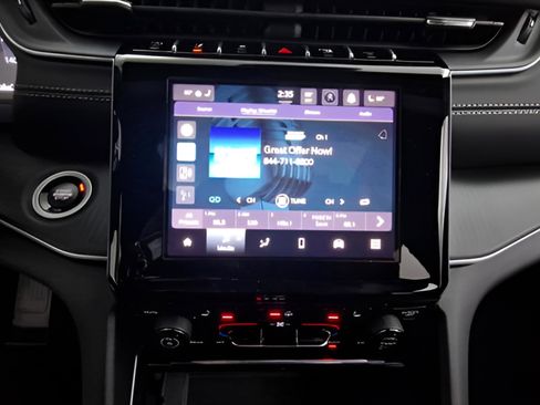 New 2025 Jeep Grand Cherokee L Altitude image 16