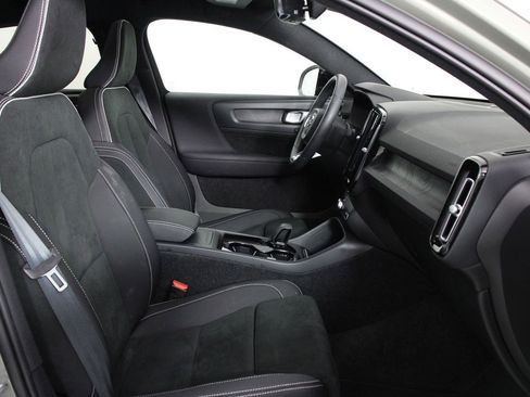 Used 2023 Volvo C40 P8 Recharge Ultimate AWD/4WD image 27