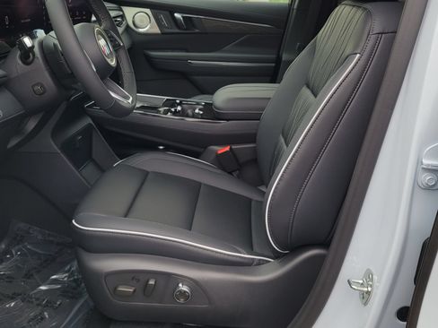 New 2027 Buick Enclave Avenir AWD/4WD image 9