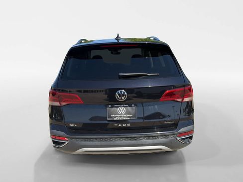 Used 2023 Volkswagen Taos SEL AWD/4WD image 5
