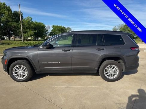 Used 2025 Jeep Grand Cherokee L Laredo w/ Luxury Tech Group I image 3