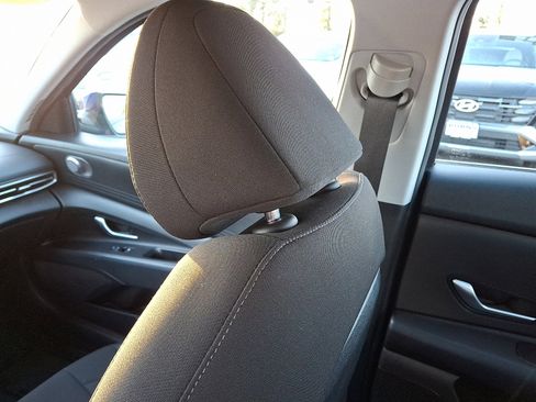 Certified 2023 Hyundai Elantra SEL image 17